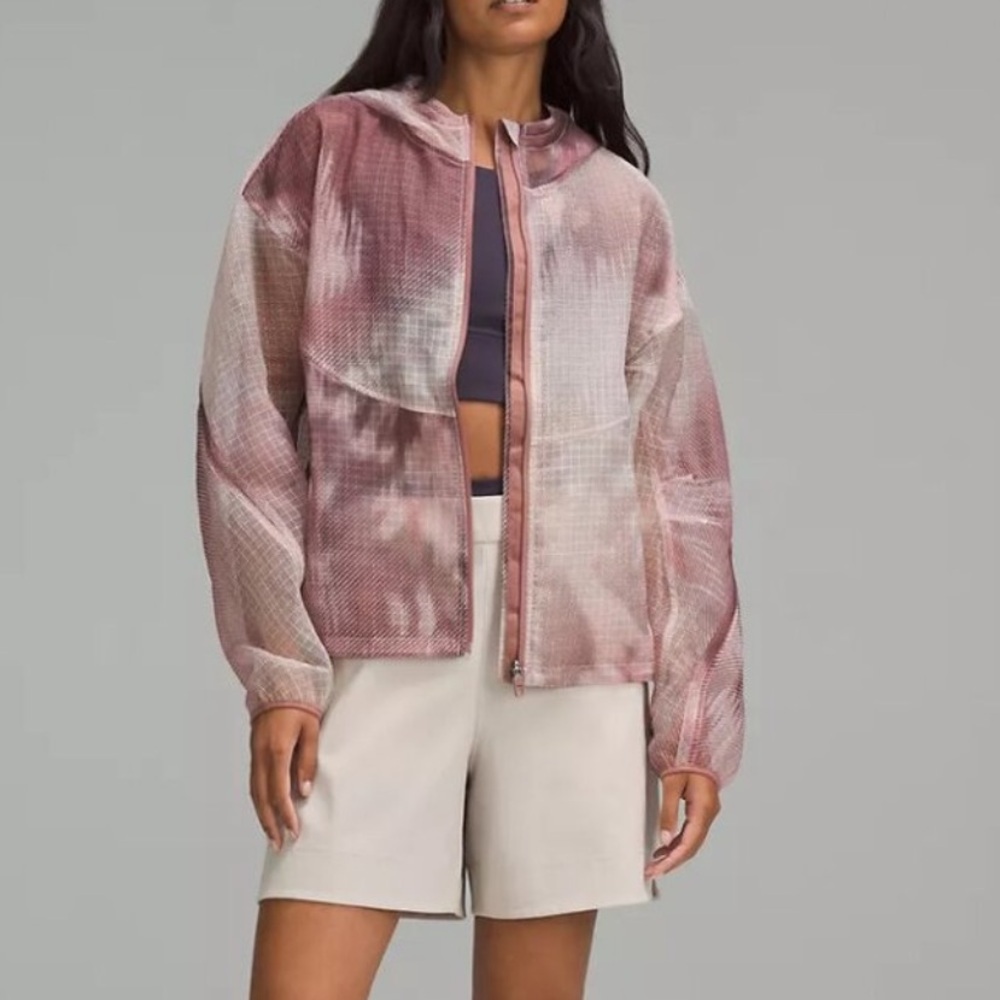 Lululemon NWT Translucent Hooded Jacket CANADA EXCLUSIVE